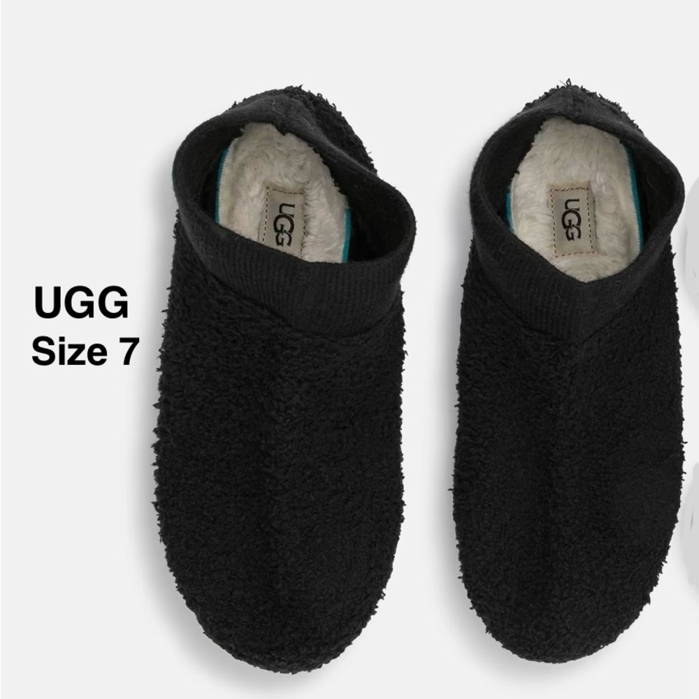 UGG Black Fuzzy removable UGGplush™ sock can be worn without shoe Size 7 ⭐️⭐️⭐️